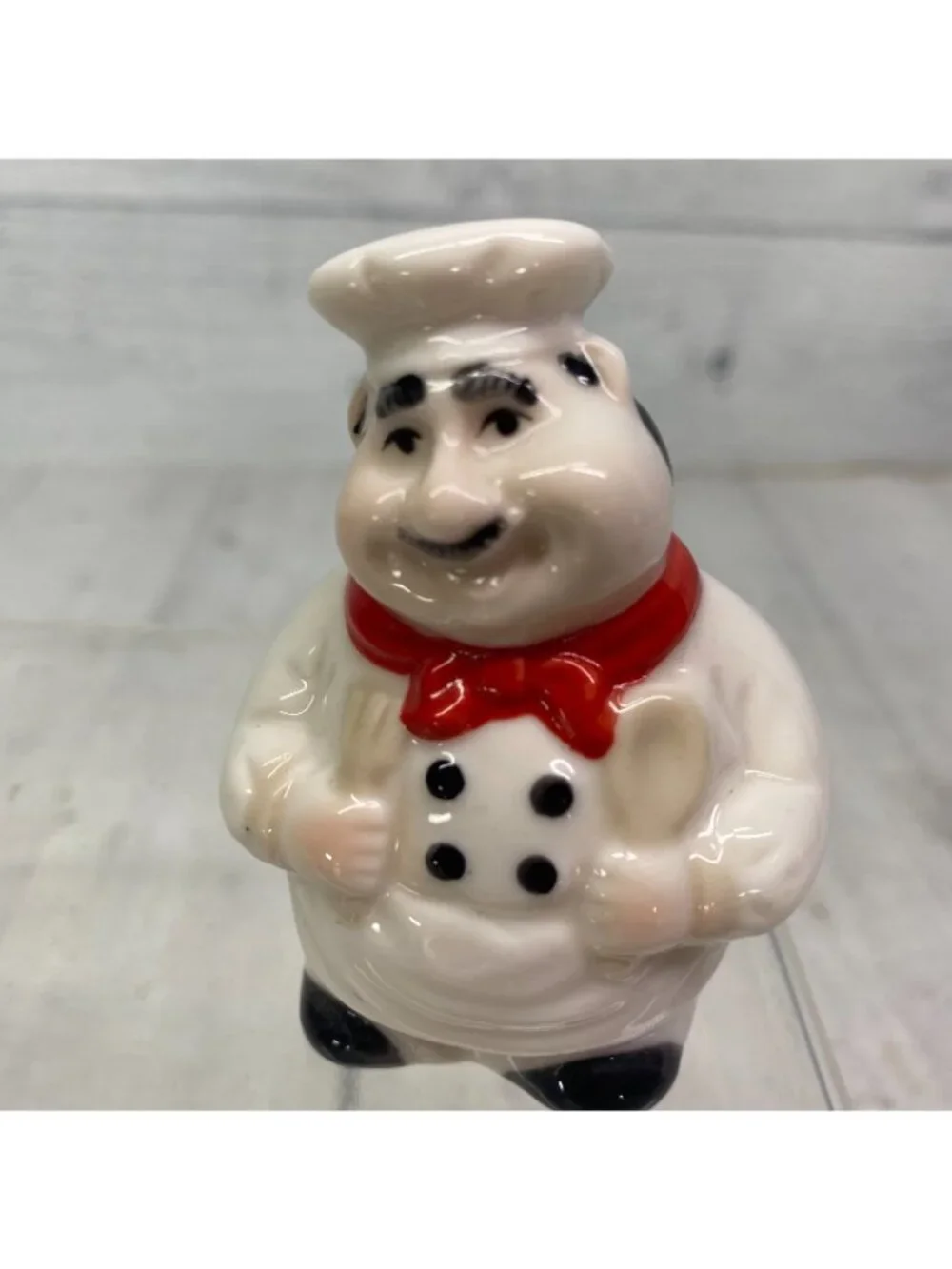 Vintage Italian Bistro Fat Chef Red Scarfs Ceramic Salt And Pepper Shaker Set